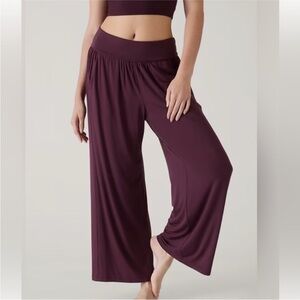 Athleta Women's Wide Leg Pants in Burgundy
